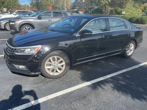 VOLKSWAGEN PASSAT 2016 1VWAT7A36GC053627 image