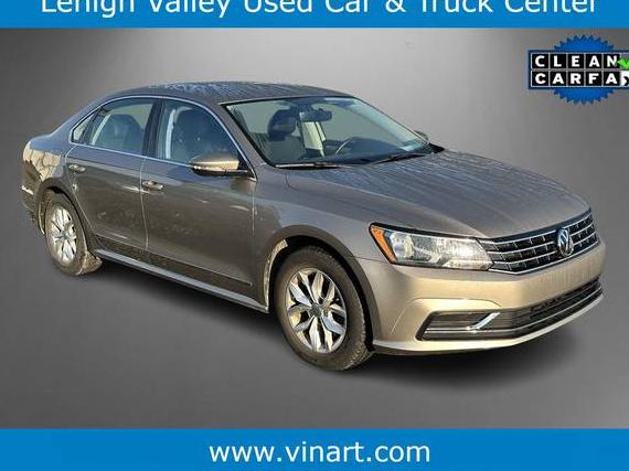 VOLKSWAGEN PASSAT 2016 1VWAT7A34GC029178 image