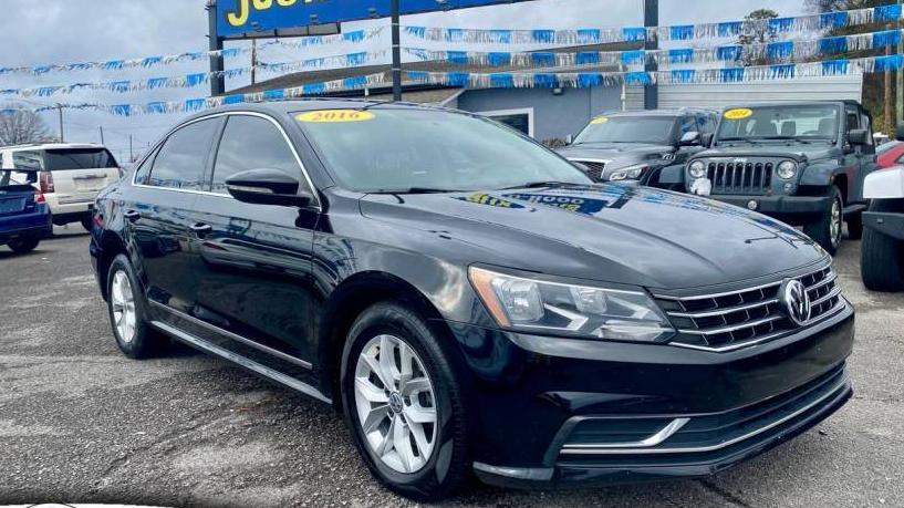 VOLKSWAGEN PASSAT 2016 1VWAT7A39GC019469 image