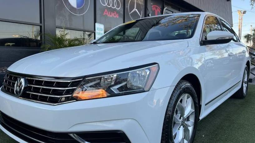 VOLKSWAGEN PASSAT 2016 1VWAT7A39GC044940 image