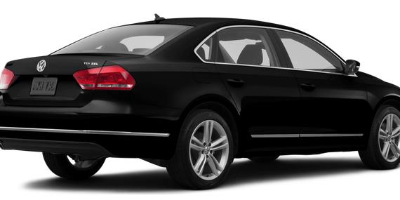 VOLKSWAGEN PASSAT 2016 1VWCT7A38GC063018 image