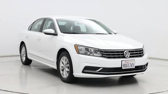 VOLKSWAGEN PASSAT 2016 1VWAT7A31GC058170 image