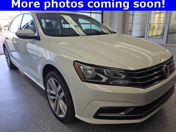 VOLKSWAGEN PASSAT 2019 1VWLA7A3XKC010058 image