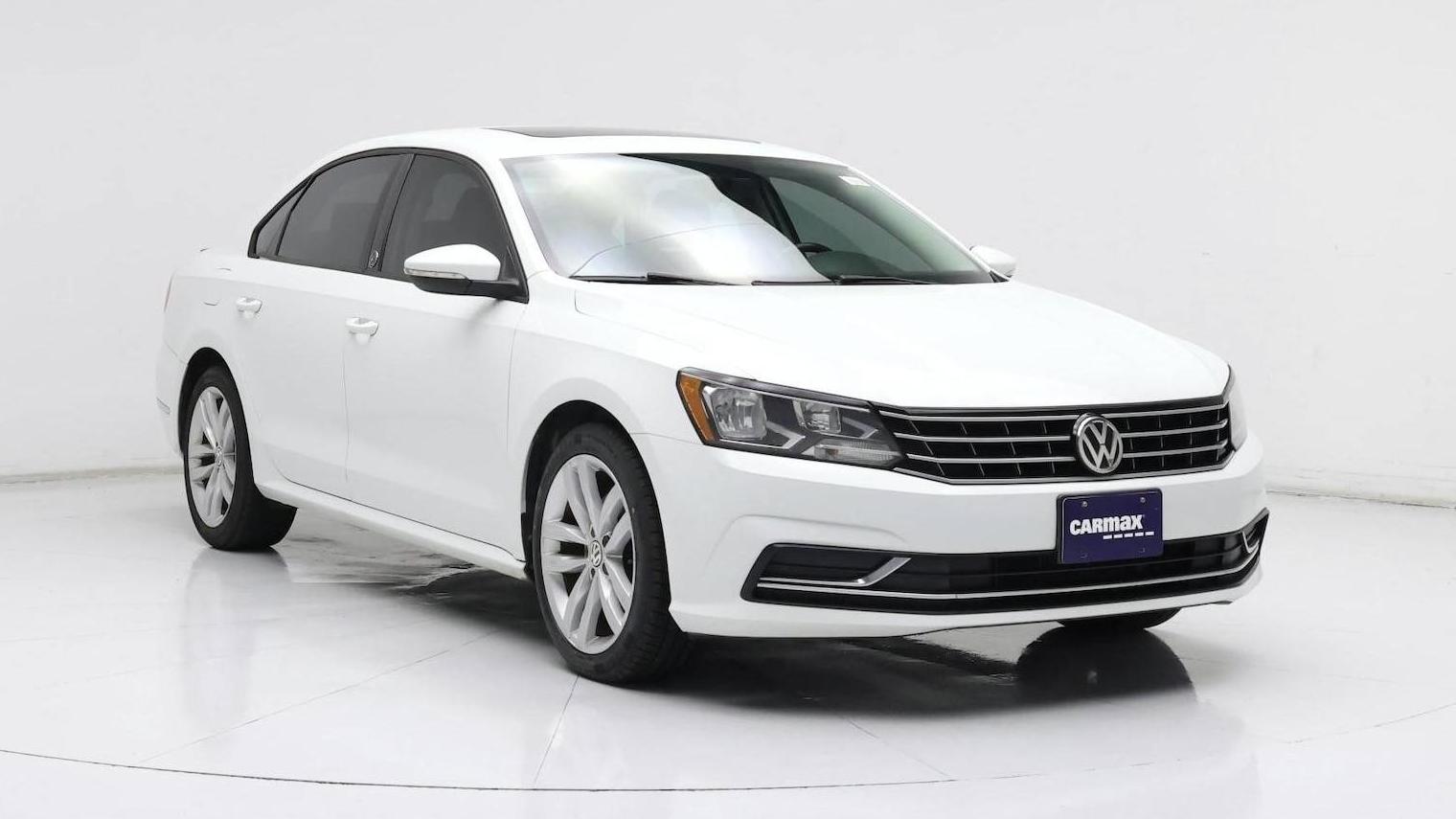 VOLKSWAGEN PASSAT 2019 1VWLA7A33KC006112 image