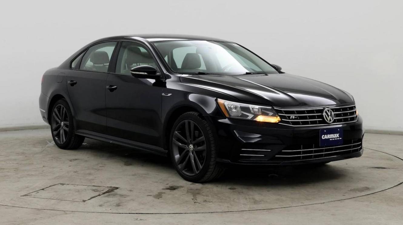 VOLKSWAGEN PASSAT 2018 1VWAA7A30JC017865 image