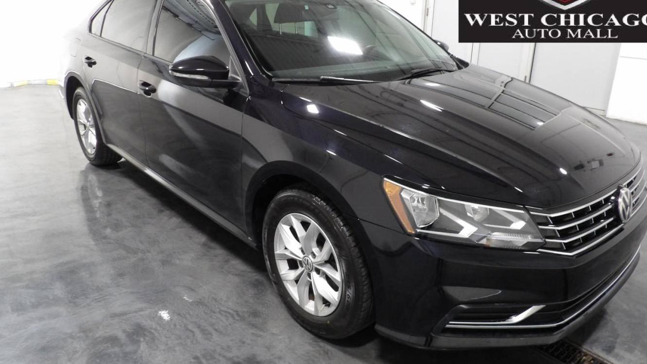 VOLKSWAGEN PASSAT 2018 1VWAA7A30JC006655 image