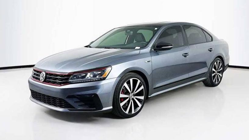 VOLKSWAGEN PASSAT 2018 1VWJM7A31JC038389 image