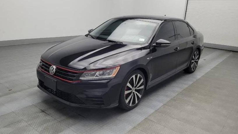 VOLKSWAGEN PASSAT 2018 1VWJM7A30JC037704 image