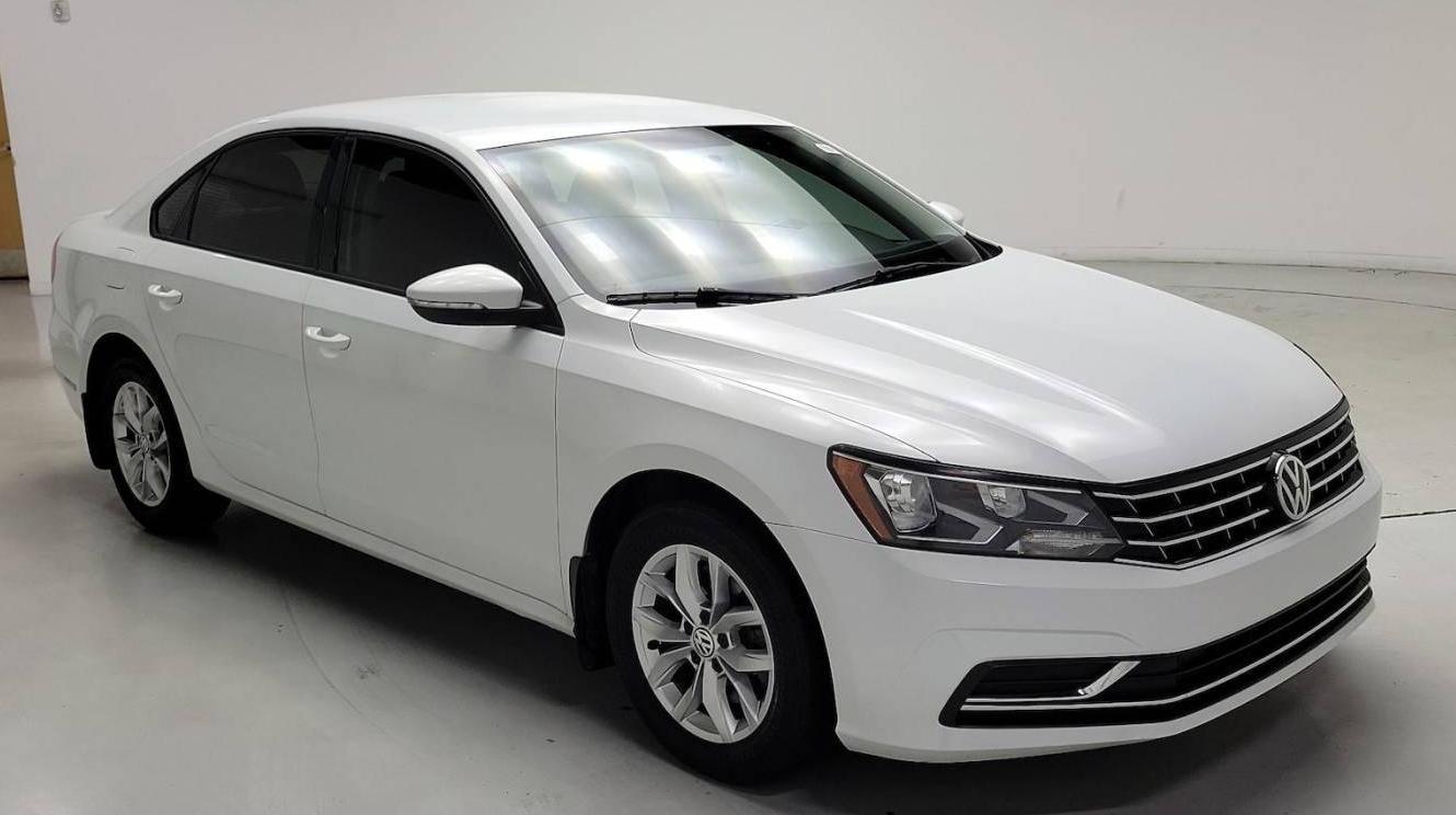 VOLKSWAGEN PASSAT 2018 1VWAA7A32JC023246 image