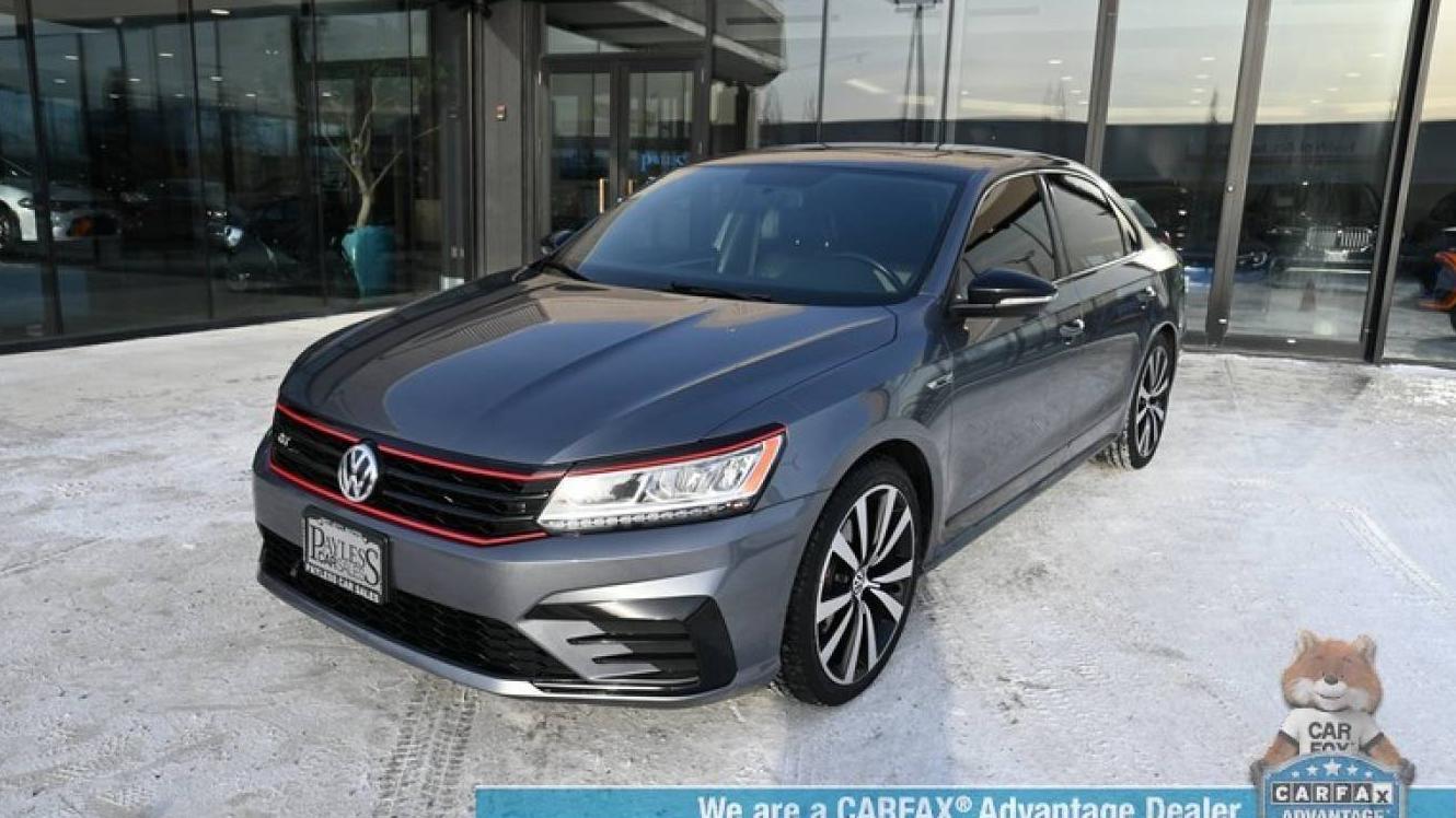 VOLKSWAGEN PASSAT 2018 1VWJM7A31JC036402 image