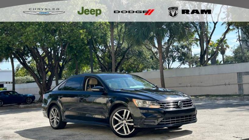 VOLKSWAGEN PASSAT 2018 1VWAA7A36JC018468 image