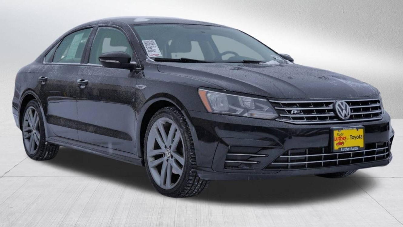 VOLKSWAGEN PASSAT 2018 1VWAA7A32JC014837 image