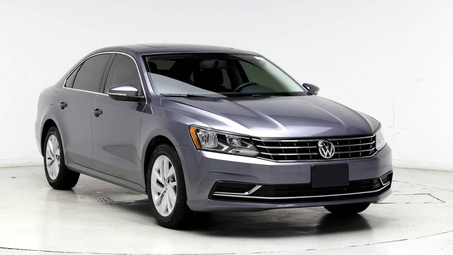 VOLKSWAGEN PASSAT 2018 1VWBA7A31JC023419 image