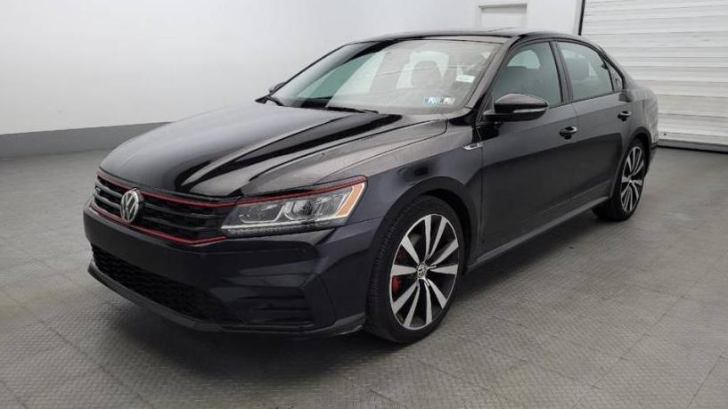 VOLKSWAGEN PASSAT 2018 1VWJM7A39JC034946 image