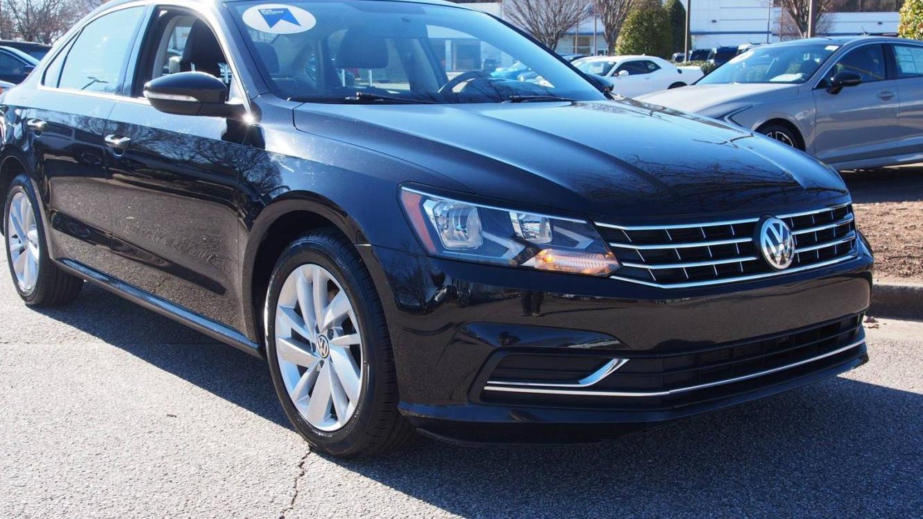 VOLKSWAGEN PASSAT 2018 1VWBA7A34JC002533 image