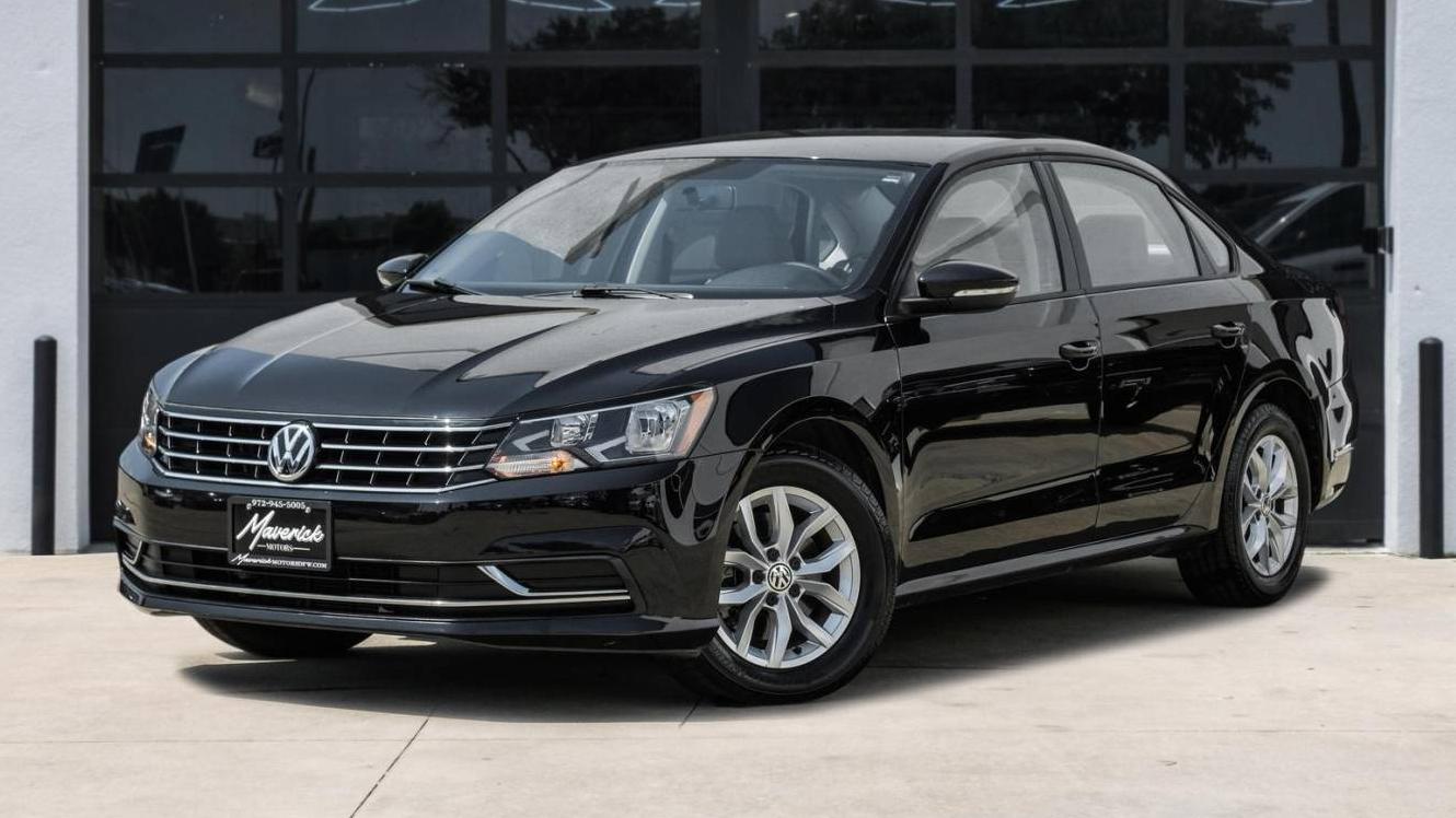 VOLKSWAGEN PASSAT 2018 1VWAA7A32JC003384 image