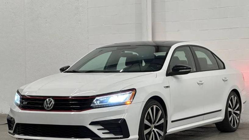 VOLKSWAGEN PASSAT 2018 1VWJM7A38JC051902 image