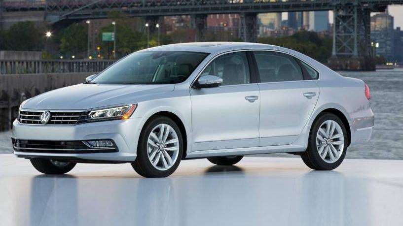 VOLKSWAGEN PASSAT 2018 1VWCA7A33JC041988 image