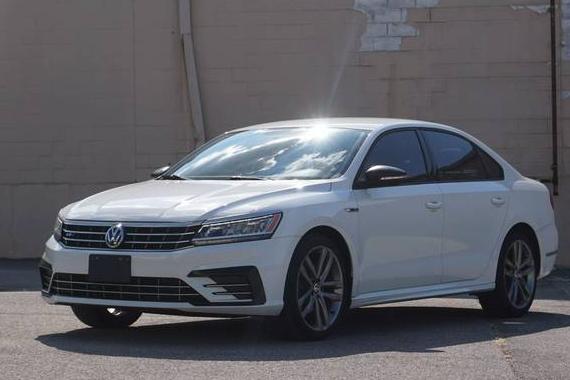 VOLKSWAGEN PASSAT 2018 1VWAA7A3XJC013841 image