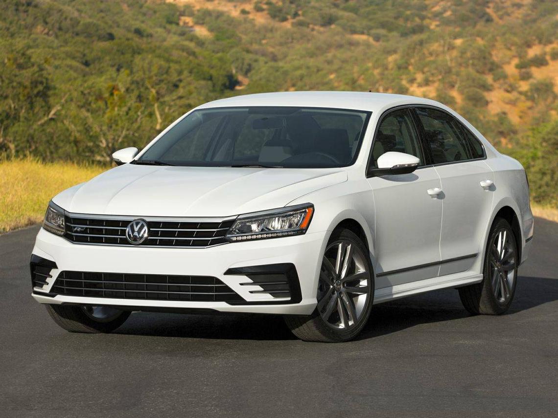 VOLKSWAGEN PASSAT 2018 1VWAA7A32JC028530 image