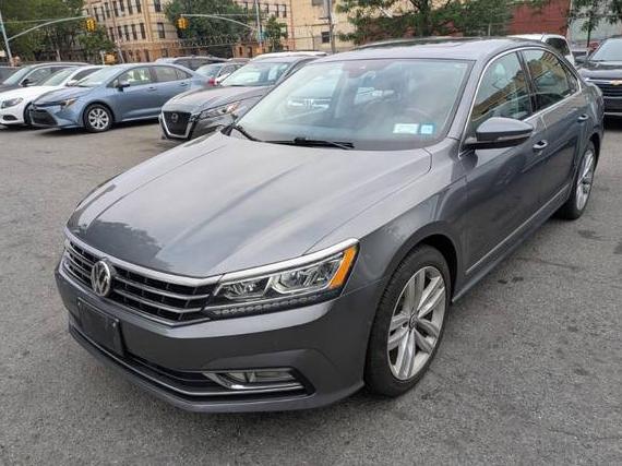 VOLKSWAGEN PASSAT 2018 1VWCA7A36JC008399 image