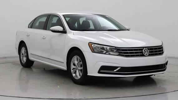 VOLKSWAGEN PASSAT 2017 1VWAT7A33HC036298 image