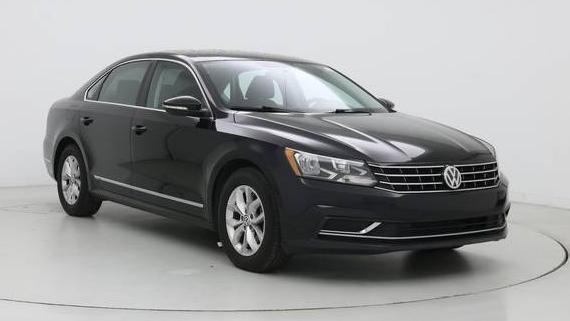 VOLKSWAGEN PASSAT 2017 1VWAT7A38HC038449 image