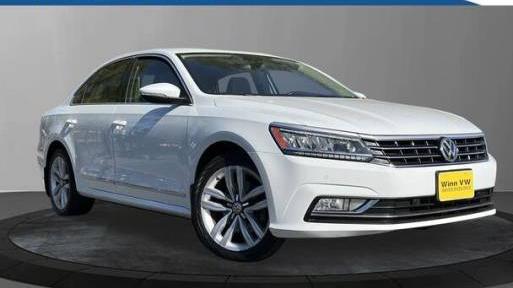 VOLKSWAGEN PASSAT 2017 1VWGT7A38HC004957 image