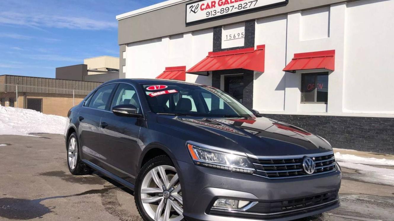 VOLKSWAGEN PASSAT 2017 1VWGT7A36HC081147 image