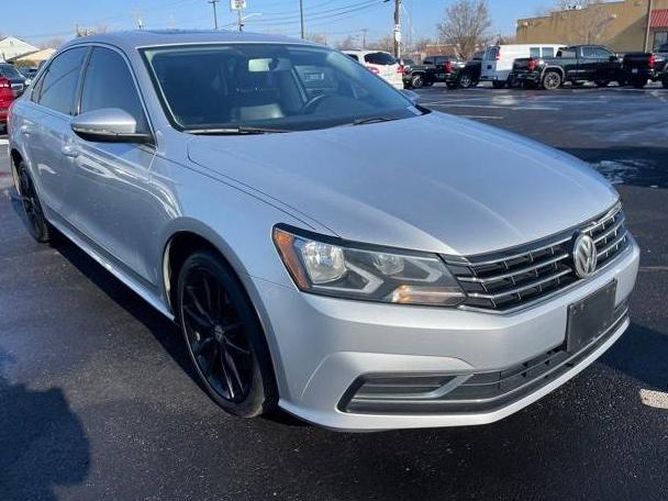 VOLKSWAGEN PASSAT 2017 1VWBT7A39HC033961 image