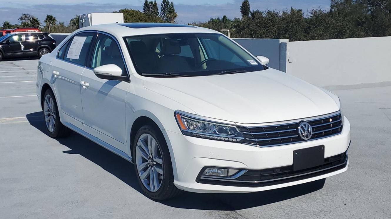 VOLKSWAGEN PASSAT 2017 1VWGT7A37HC042843 image