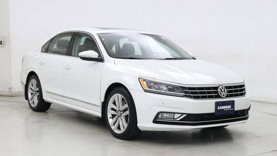 VOLKSWAGEN PASSAT 2017 1VWGT7A38HC023847 image