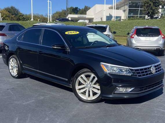 VOLKSWAGEN PASSAT 2017 1VWGT7A32HC023116 image