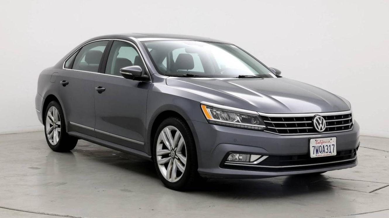 VOLKSWAGEN PASSAT 2017 1VWGT7A36HC031087 image