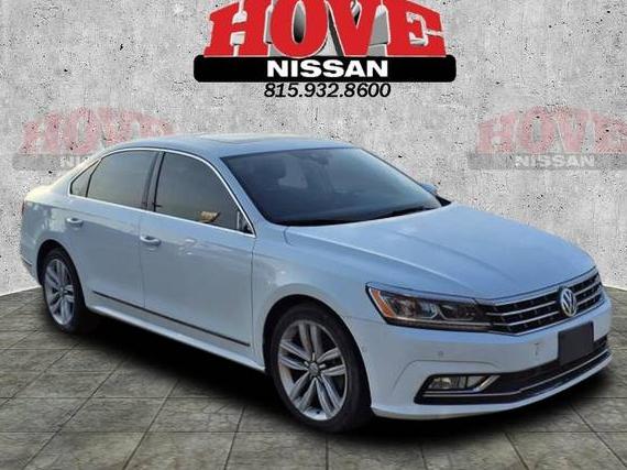 VOLKSWAGEN PASSAT 2017 1VWCT7A39HC017702 image