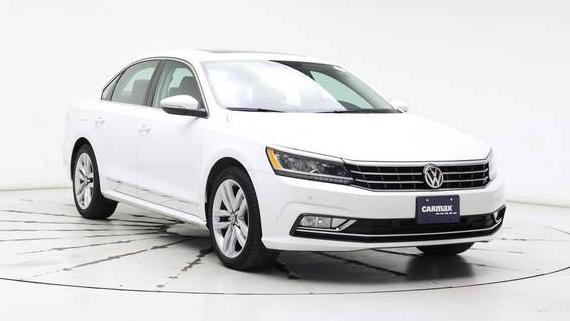 VOLKSWAGEN PASSAT 2017 1VWGT7A32HC043978 image