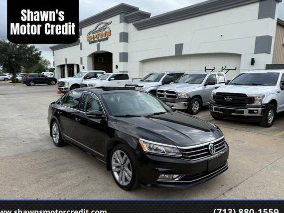 VOLKSWAGEN PASSAT 2017 1VWGT7A36HC028111 image