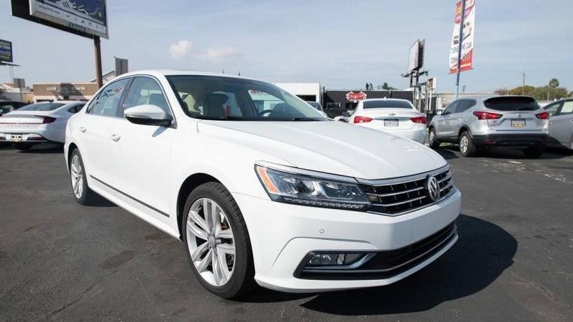 VOLKSWAGEN PASSAT 2017 1VWGT7A30HC062092 image