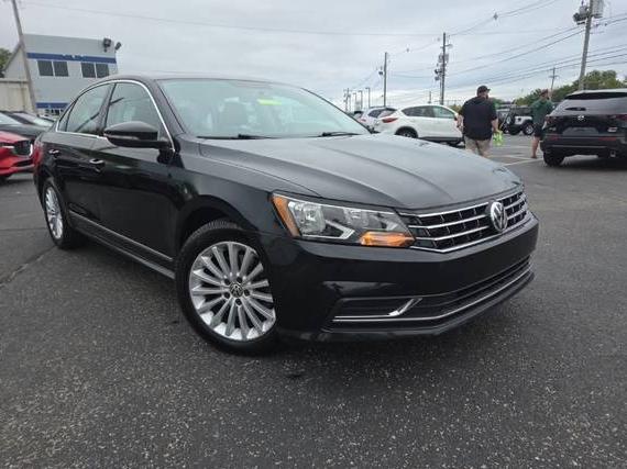 VOLKSWAGEN PASSAT 2017 1VWBT7A30HC016577 image
