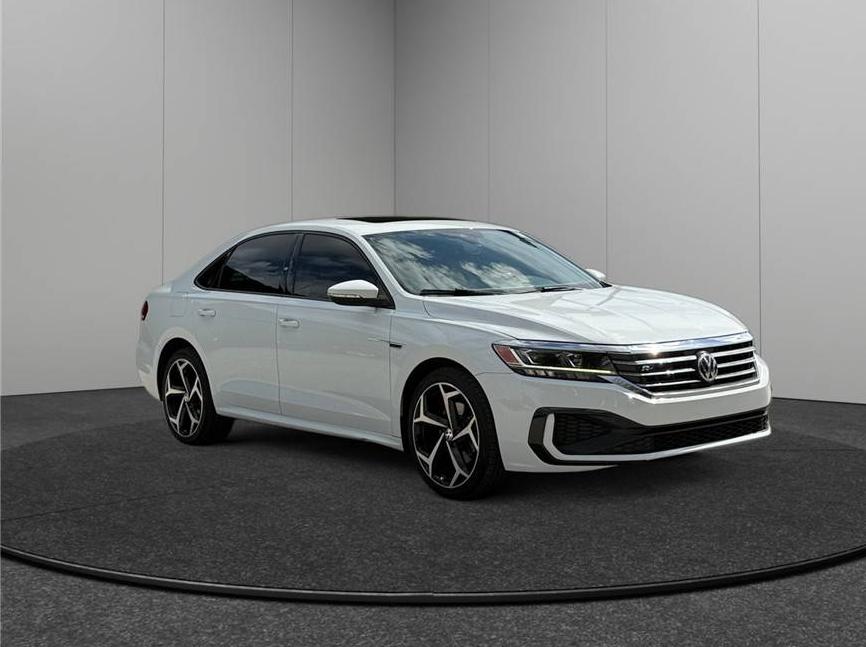 VOLKSWAGEN PASSAT 2020 1VWMA7A32LC016250 image