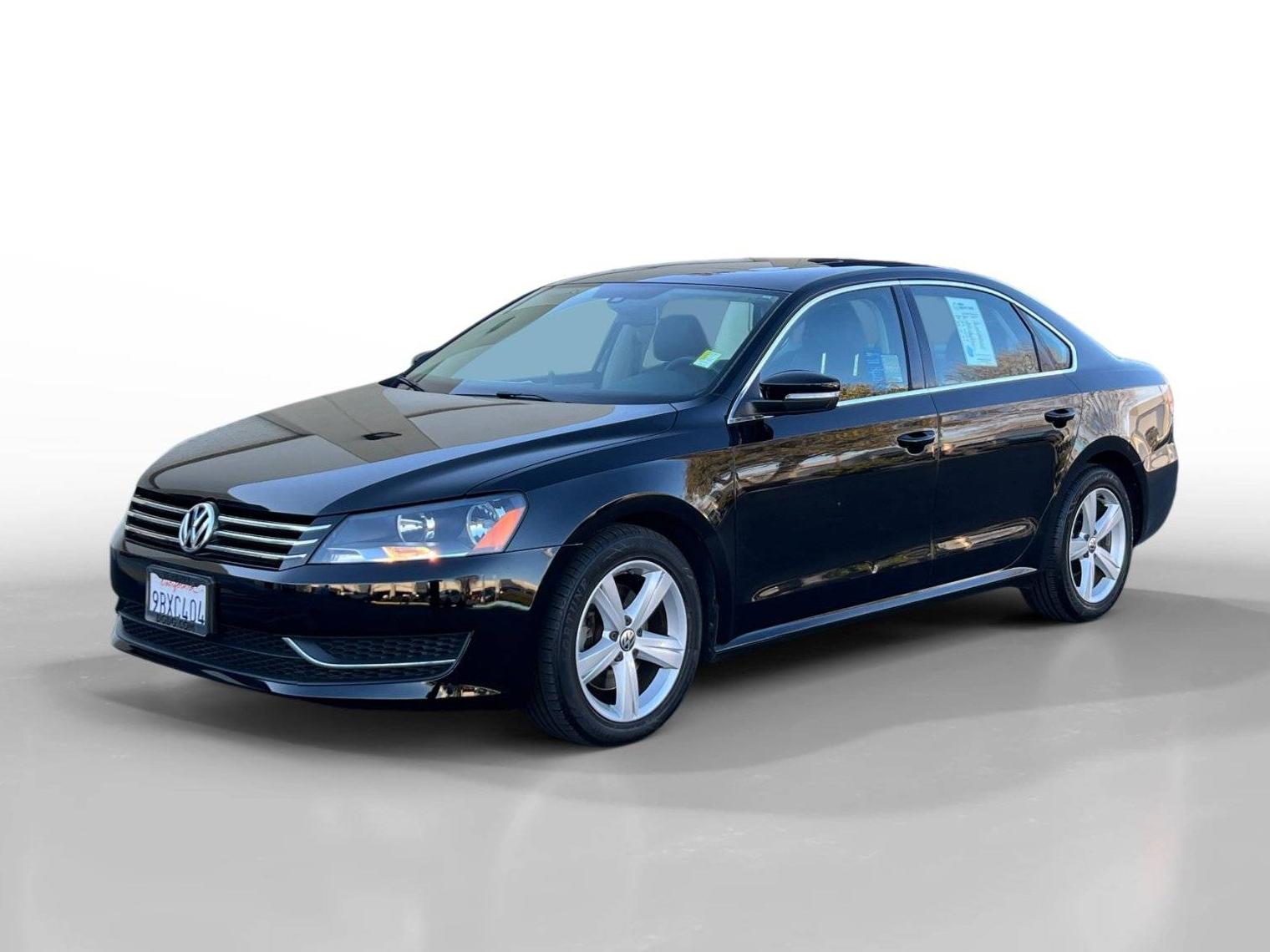 VOLKSWAGEN PASSAT 2013 1VWBP7A39DC016432 image