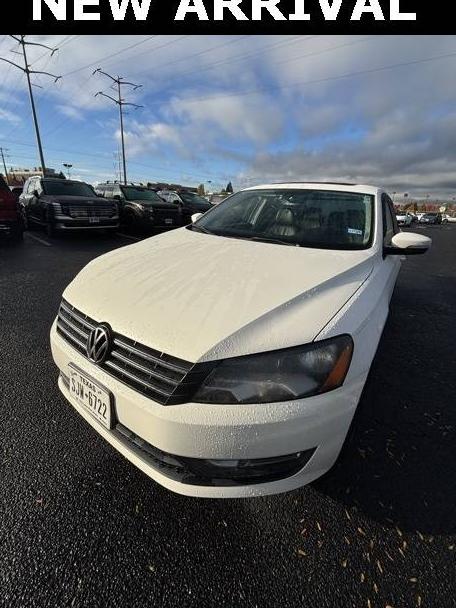 VOLKSWAGEN PASSAT 2013 1VWCM7A34DC105063 image VOLKSWAGEN PASSAT 2013 1VWCM7A34DC105063 image