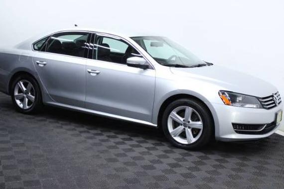 VOLKSWAGEN PASSAT 2013 1VWBP7A35DC032675 image