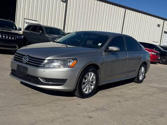 VOLKSWAGEN PASSAT 2014 1VWAT7A32EC079090 image