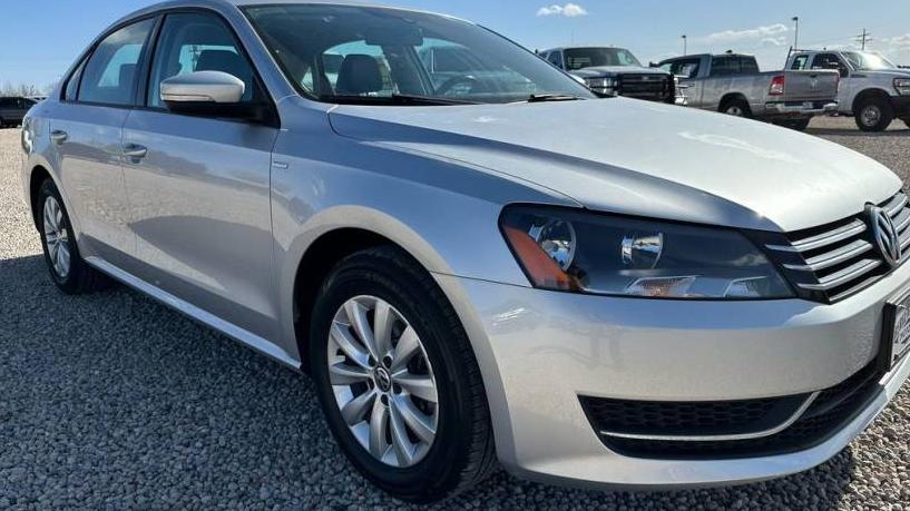 VOLKSWAGEN PASSAT 2015 1VWAT7A33FC004948 image