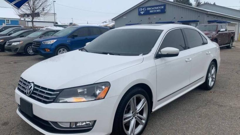 VOLKSWAGEN PASSAT 2015 1VWCV7A36FC076018 image