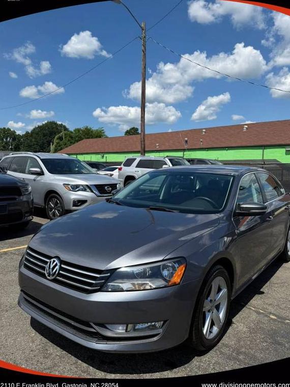 VOLKSWAGEN PASSAT 2015 1VWAT7A39FC121143 image