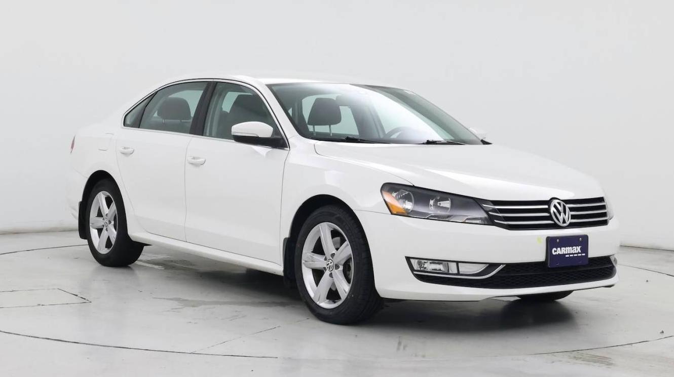 VOLKSWAGEN PASSAT 2015 1VWAT7A3XFC082224 image