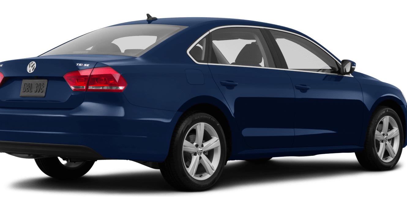 VOLKSWAGEN PASSAT 2015 1VWAT7A35FC108082 image
