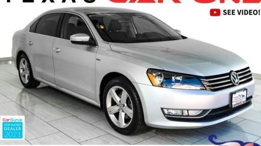 VOLKSWAGEN PASSAT 2015 1VWAT7A33FC121414 image